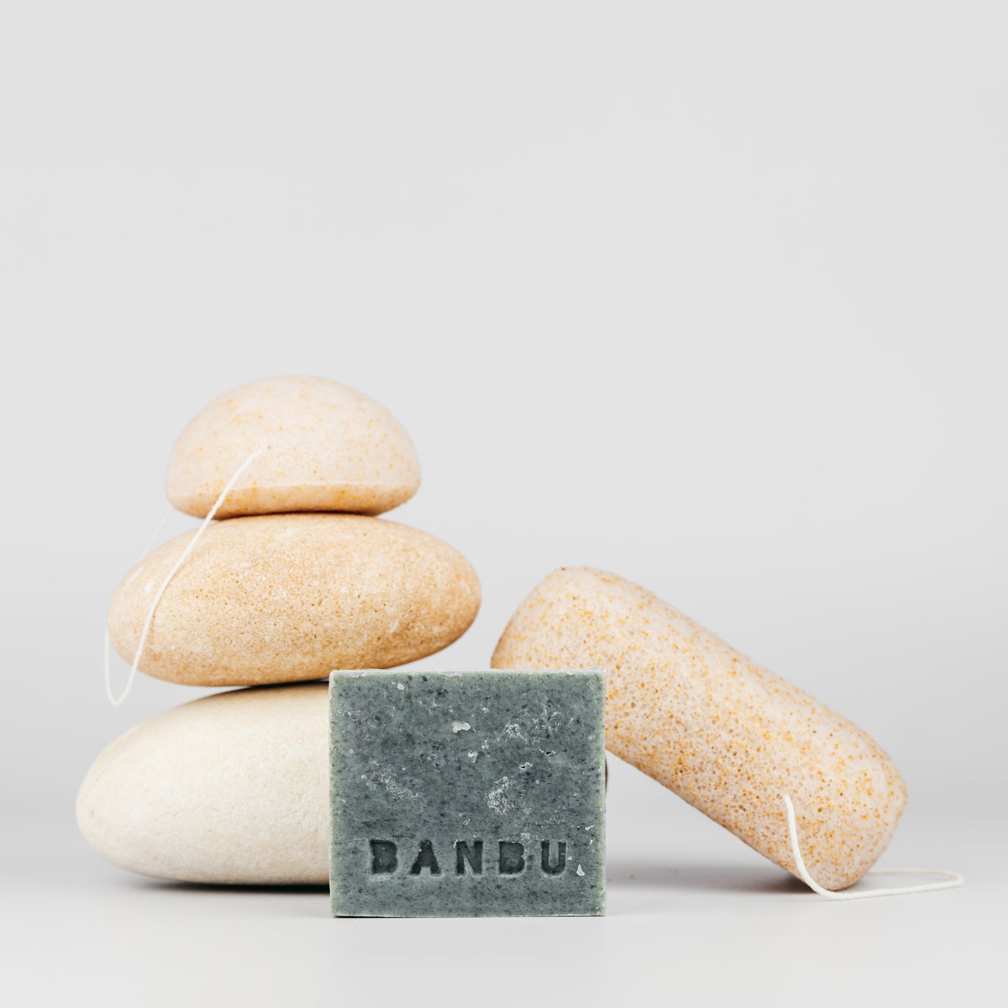 BAMBU-Gesichtsseife Nycte 100g - Aktivkohle gegen Fettige Haut Vegan 2