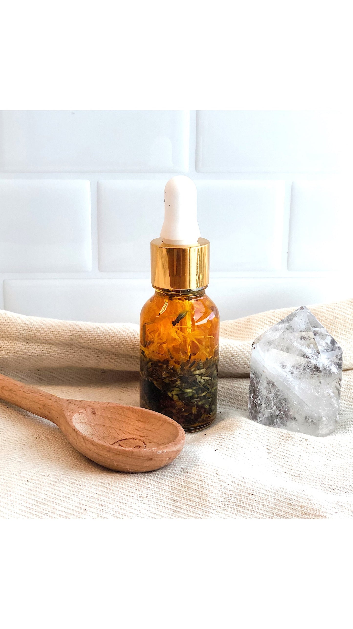 Bio Anti-Aging Gesichtsserum – Mit Hagebutte, Lavendel & wertvollen Ölen 7